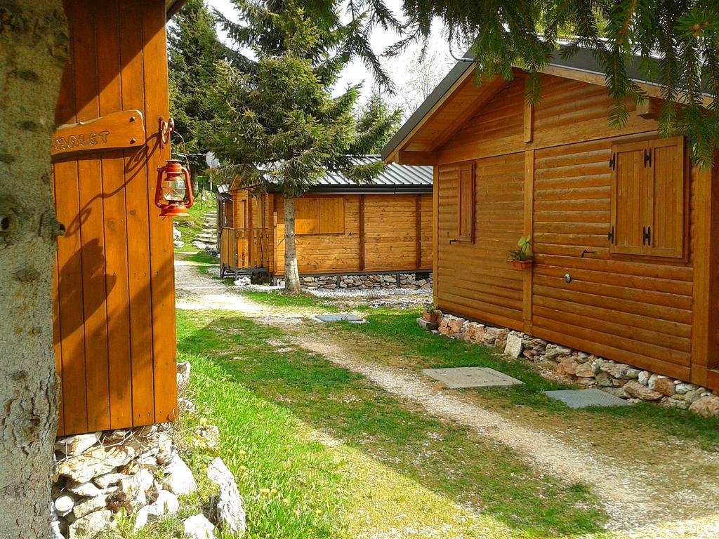 Campeggio Branchetto Hotel Bosco Chiesanuova Exterior photo
